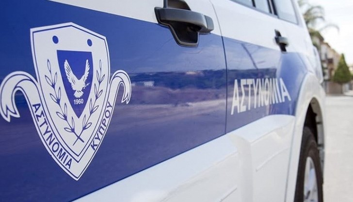 19-годишна британка се оплакала, че е нападната от 12 момчета 19-годишна британка се оплакала, че е нападната от 12 момчета