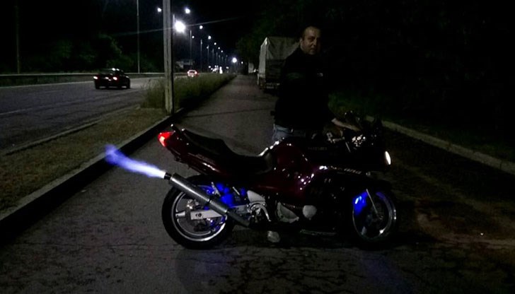 Родителите му са незрящи, а той е бил тяхната единствена упора