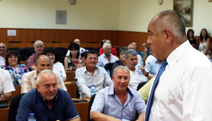 Море от "шарани" се хвана и на обещанието на Борисов, че ще "чисти" партията си. Всичко се оказа словесен каламбур