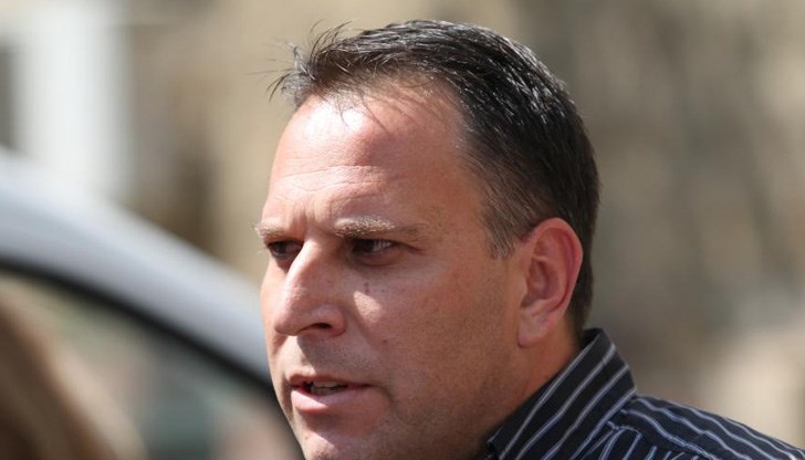 Нямам идея откъде и как г-н Румен Петков опетни името ми Нямам идея откъде и как г-н Румен Петков опетни името ми