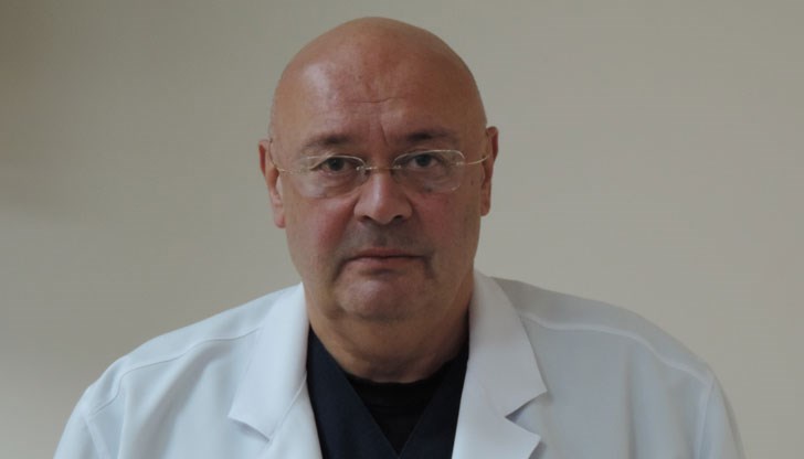 Професор Андрей Йотов, който е съпруг на вицепрезидента Илияна Йотова, е началник на Клиника по ортопедия и травматология в УМБАЛ "Софиямед"