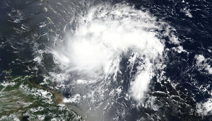 Бурята е приближила източния бряг на Пуерто Рико