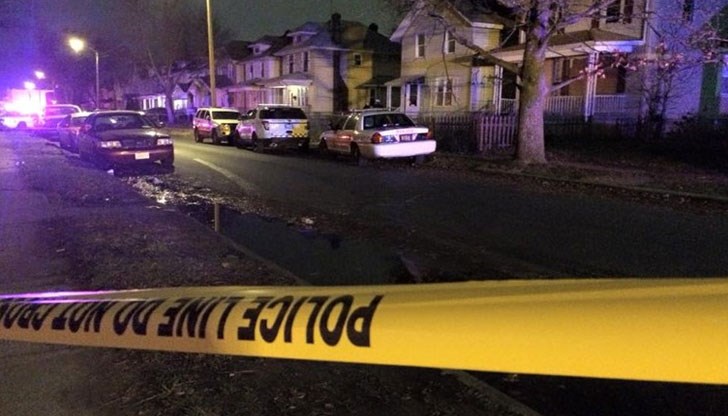 Според местни медии има най-малко 7 убити Според местни медии има най-малко 7 убити