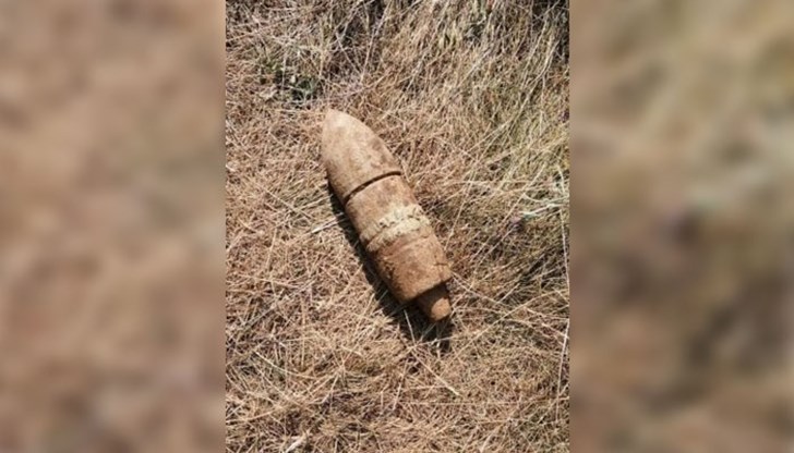 Това са силно корозирали 120 мм боеприпаси