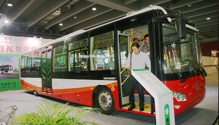 Във фабриката не само ще се сглобяват рейсове, а и ще се произвеждат техните батерии