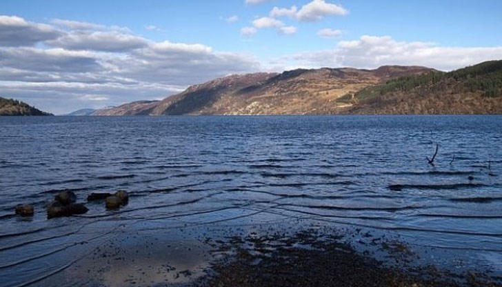 24-годишният Александър предприема личното предизвикателство - да преплува студените води на шотландското езеро, за да обедини повече хора за опазване на околната среда