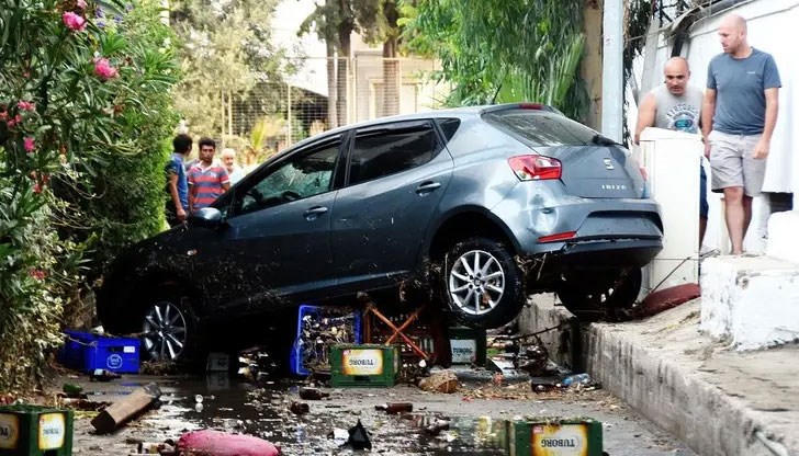Към момента се съобщава за ранени хора и материални щети вследствие на трусовете Към момента се съобщава за ранени хора и материални щети вследствие на трусовете