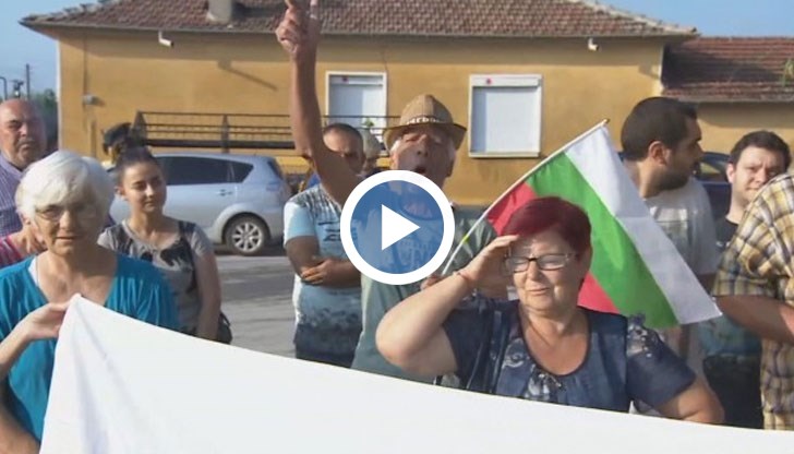 Каня министърката у дома, да й заколя едно прасе пред нея и да яде пържола, заяви протестираща