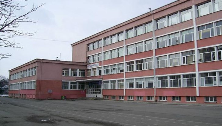 Пласьорите са зарибявали учениците с марихуана, амфети, екстази и т. нар. "билка"