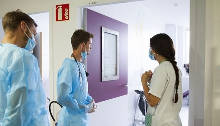 Това е било договорено по време на среща между ръководството на Българския лекарски съюз и млади лекари с министъра на здравеопазването Кирил Ананиев и заместник-министъра на здравеопазването Жени Начева Това е било договорено по време на среща между ръководството на Българския лекарски съюз и млади лекари с министъра на здравеопазването Кирил Ананиев и заместник-министъра на здравеопазването Жени Начева