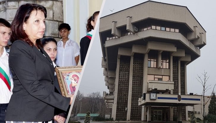 В момента Иванова е директор на Професионалната гимназия по облекло в града В момента Иванова е директор на Професионалната гимназия по облекло в града