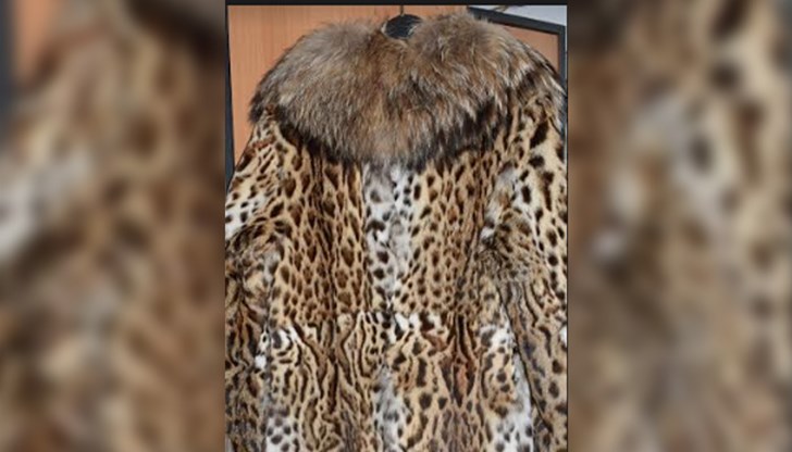 Връхните дрехи са обект на незаконна търговия и са конфискувани от полицията