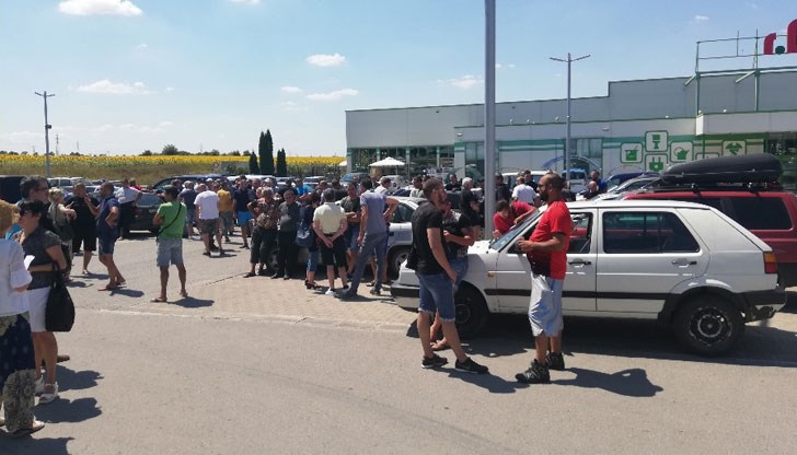 На нас ни е забранено да влизаме в горите, а в същото време дърводобивът не е спрян На нас ни е забранено да влизаме в горите, а в същото време дърводобивът не е спрян