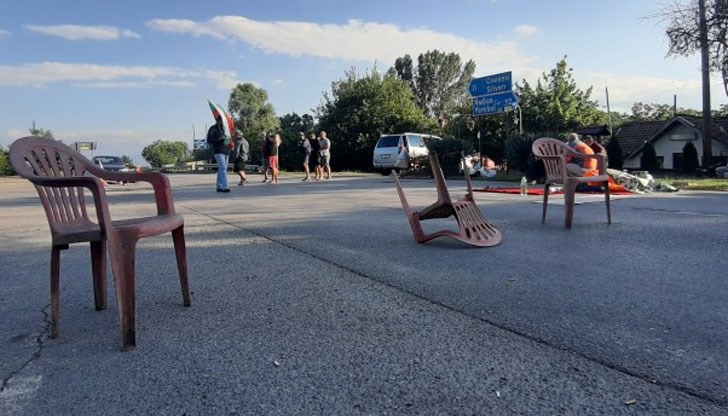 Движението по главния път Сливен - Ямбол е възстановено Движението по главния път Сливен - Ямбол е възстановено