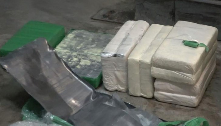 Това е най-голямото задържано количество наркотик от началото на 2019 г. в Бургас Това е най-голямото задържано количество наркотик от началото на 2019 г. в Бургас