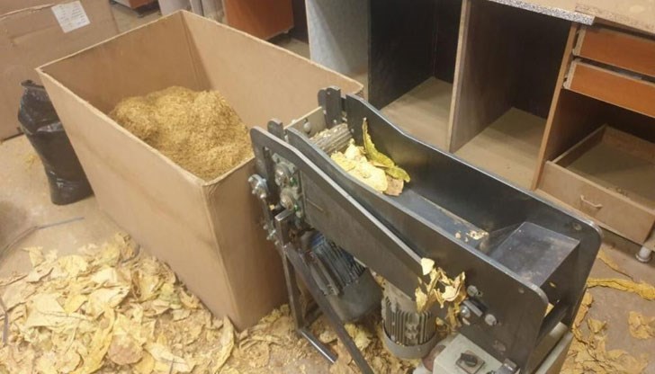 Задържани са двама мъже