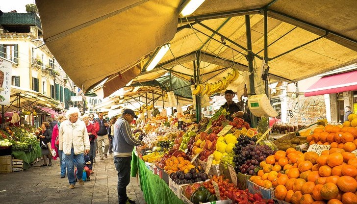 Червеният пипер досега беше от Турция, а сега започва да се внася и от Македония Червеният пипер досега беше от Турция, а сега започва да се внася и от Македония
