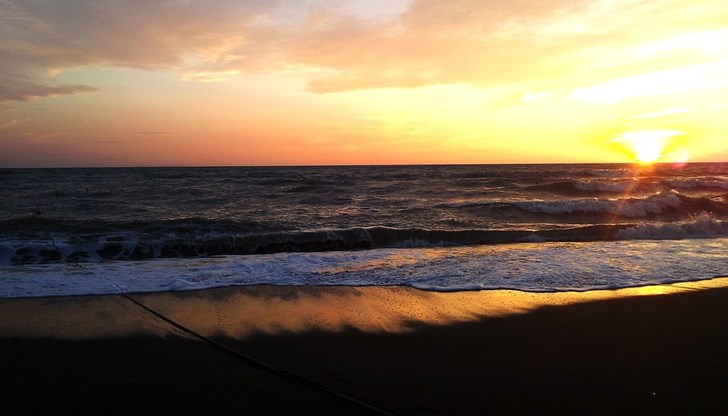 То може отгоре да е гладко, обаче отдолу си "работи"