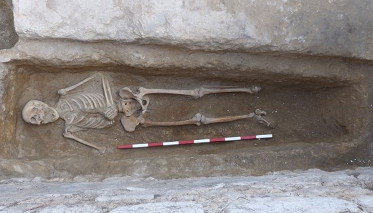 Сред тях са 150 монети от ХІV век