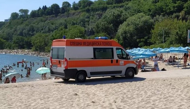 35-годишният мъж  е влязъл във водата, за да извади децата си