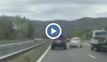 Кортеж на НСО избутва коли от лявата лента на магистрала "Тракия"