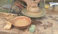 Панаир на занаятите в Етъра разкрива тайните на грънчарството