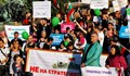 Родители излизат на протести в редица градове