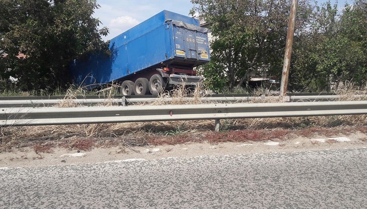 На мястото на произшествието е пристигнала полиция