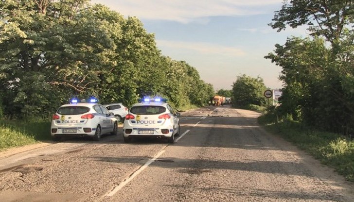 Жената е пътувала в кола, която се преобърнала извън пътя /Снимката е илюстративна/ Жената е пътувала в кола, която се преобърнала извън пътя /Снимката е илюстративна/