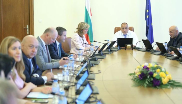 Отношението на българските управляващи към държавните разходи е нетипично за държава от ЕС