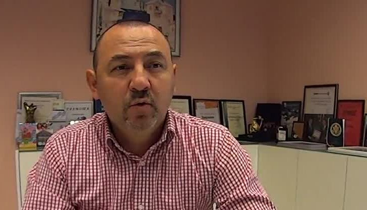 Изглежда е по-лесно да се сложат едни знаци и после шофьорите винаги ще са виновни