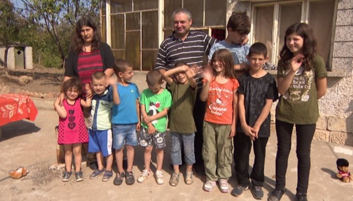 Красимир и Ивелина са родители на 11 деца