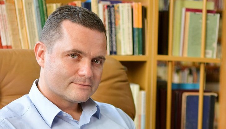 Ще покаже чрез него едно друго възможно управление Ще покаже чрез него едно друго възможно управление