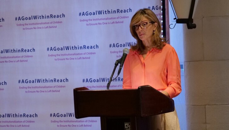 По думите й се предвижда закриване на всички домове за деца с увреждания По думите й се предвижда закриване на всички домове за деца с увреждания