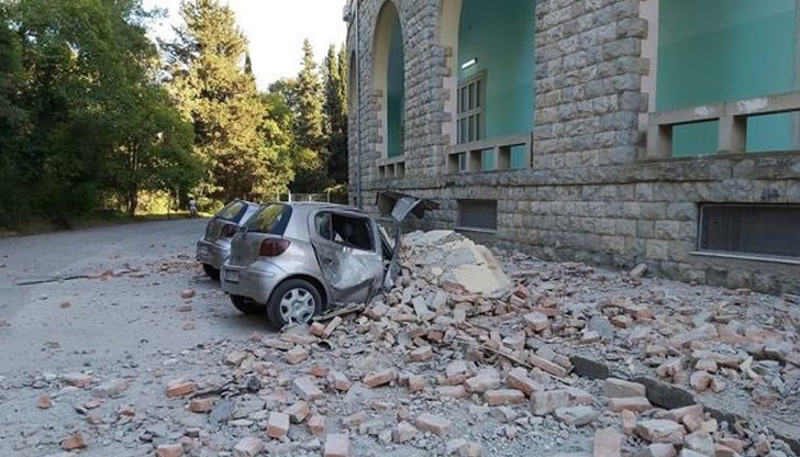 Нанесени са сериозни материални щети, включително и по сградата на факултета по геология на университета в Тирана