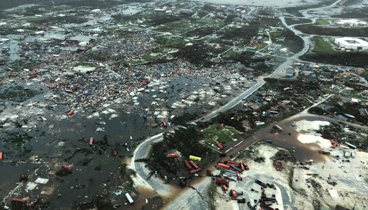 Опустошителния ураган Дориан само преди 2 седмици взе 50 жертви