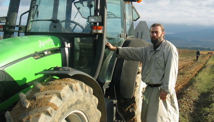 Картофи за бедни продават от манастира край Копиловци