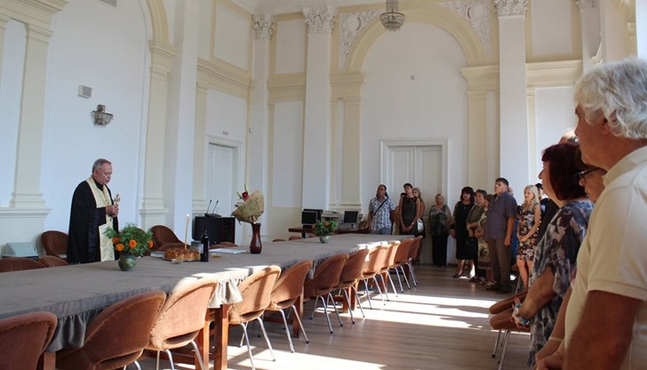 Гимназията ще посрещне в нов вид учениците на 16 септември