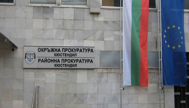 Обвиняемият е задържан за срок до 72 часа Обвиняемият е задържан за срок до 72 часа