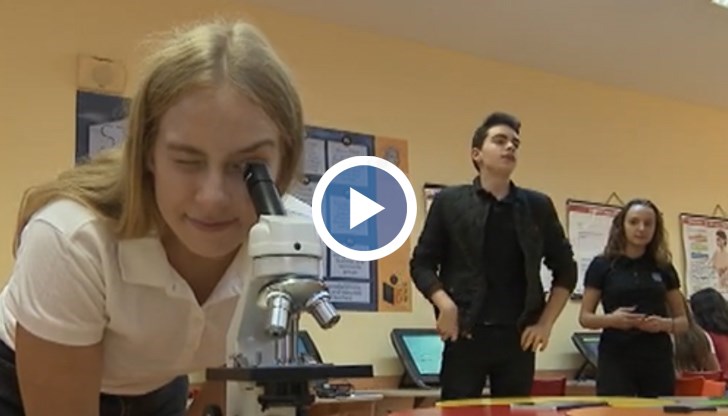 В конкурса може участват учители, директори или екипи