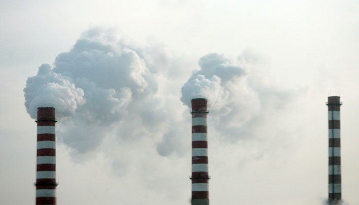 Мярката е наложена заради установено използване на неразрешен вид гориво – биомаса, в нарушение на издаденото комплексно разрешително на дружеството