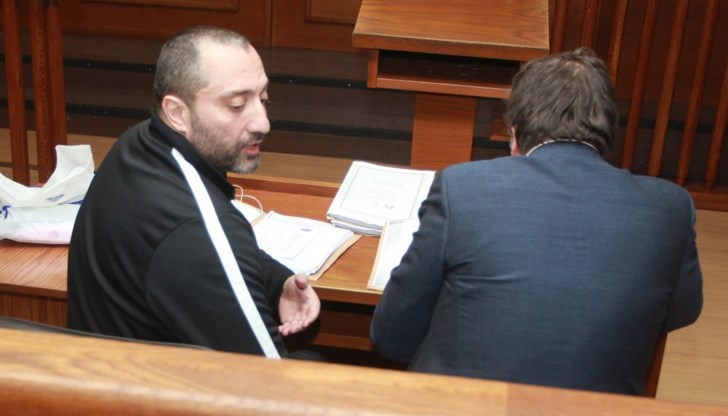 Евтина реклама на държавното обвинение, която излиза скъпо на данъкоплатците