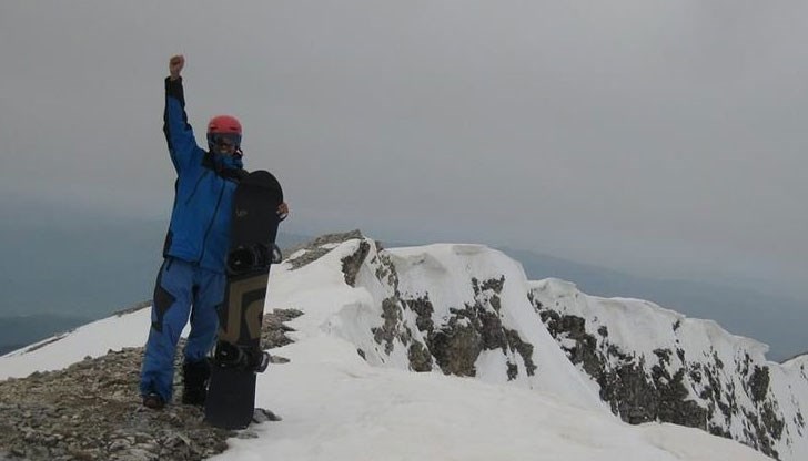Рано тази сутрин Владимир Павлов се спусна от връх на 8163 м височина
