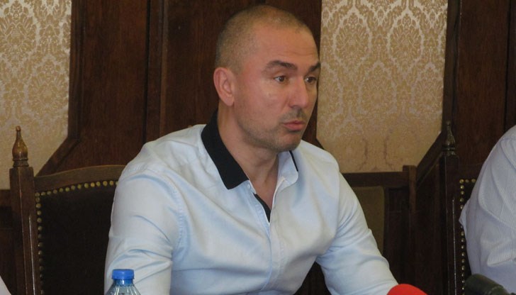 Собственикът на русенския тим обяви, че е направил изпълнителния директор на клуба Огнян Цветанов пълномощник на акциите