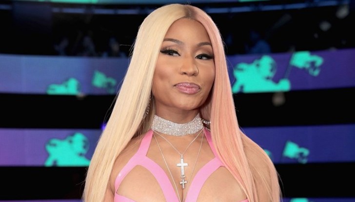 Номинираната за общо 10 награди „Грами“ рапърка слиза от сцената в полза на семейството си Номинираната за общо 10 награди „Грами“ рапърка слиза от сцената в полза на семейството си