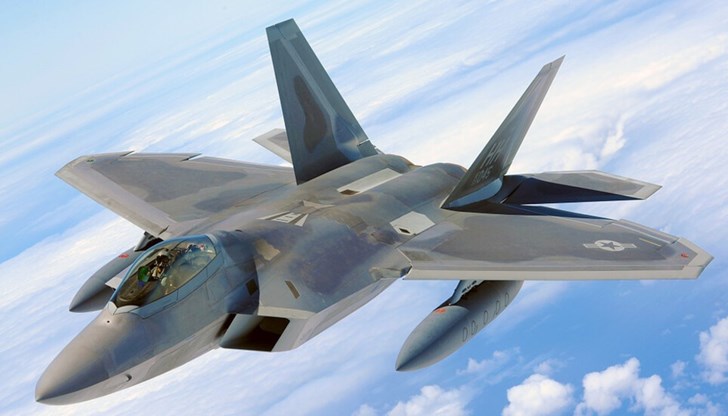 Самолет на испанските военновъздушни сили се е разбил в морето в лагуната Мар Менор близо до град Мурсия Самолет на испанските военновъздушни сили се е разбил в морето в лагуната Мар Менор близо до град Мурсия