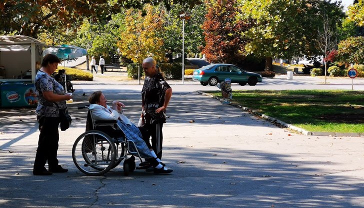 Добрата новина - няма да изчезнем, лошата новина е, че няма да бъдем и 6 милиона Добрата новина - няма да изчезнем, лошата новина е, че няма да бъдем и 6 милиона
