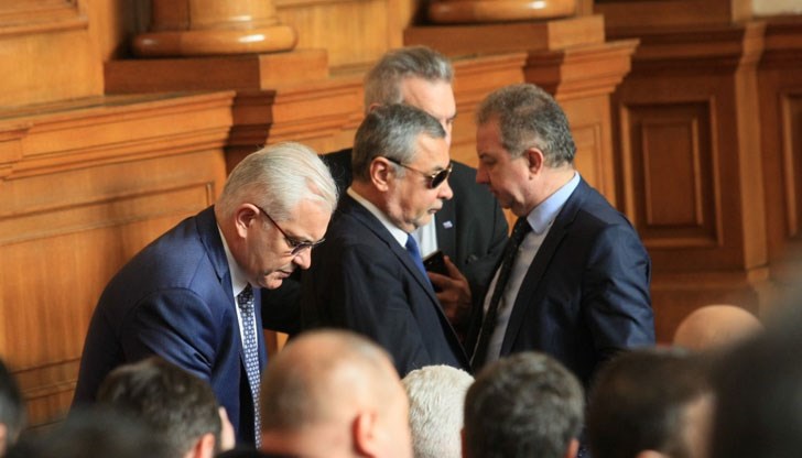 Дали „Атака“ минава в опозиция или ще продължи да подкрепя управляващото мнозинство обаче все още не е ясно