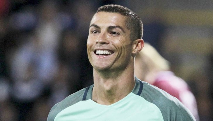 Звездата на "Ювентус" е молил служители на "Макдоналдс" за бургери Звездата на "Ювентус" е молил служители на "Макдоналдс" за бургери