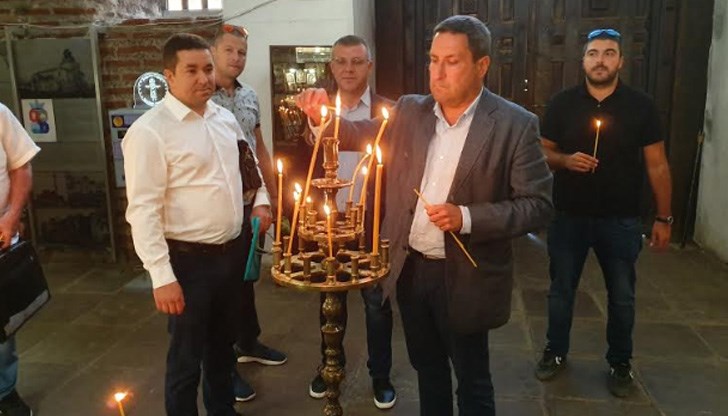 Актьорът се регистрира като кандидат за кмет на Столична община от „Партия на зелените“ Актьорът се регистрира като кандидат за кмет на Столична община от „Партия на зелените“